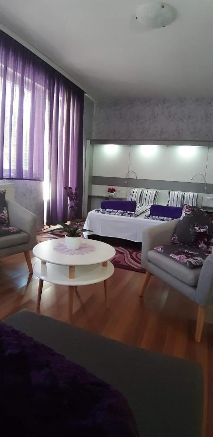 Lila Haz Daire Harkány Dış mekan fotoğraf
