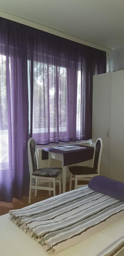 Lila Haz Daire Harkány Dış mekan fotoğraf