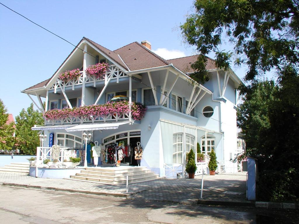 Lila Haz Daire Harkány Dış mekan fotoğraf